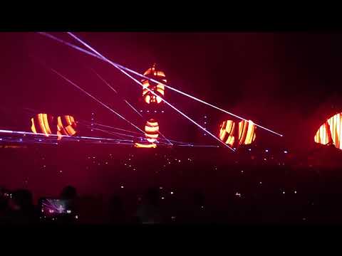 Harmony of Hardcore 2019 Angerfist plays Cryogenic basskick paradise and closes his set!