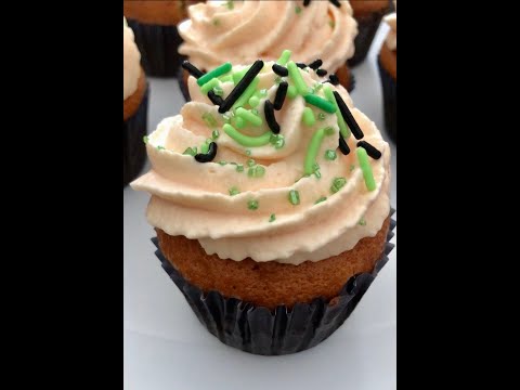 Apricot cupcakes 🧁 on top.