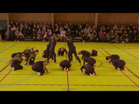 Framsýning 2023 - Kvinnur rútma Fyrra seria