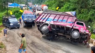 Download lagu KECELAKAAN TRUK TERBALIK, Mobil Terbalik Dan Mobil Jumping Di Tanjakan mp3