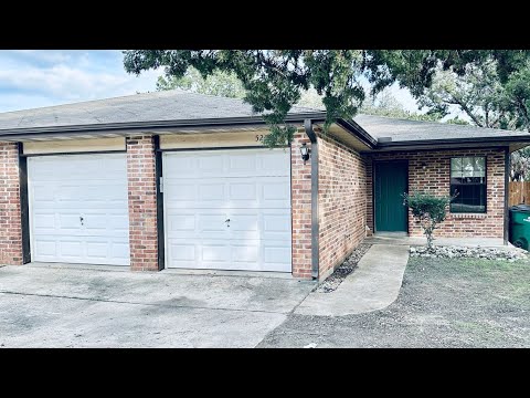 Spacious 3 Bed 2 Bath 2 car garage duplex Lago Vista - Video 2 of 3