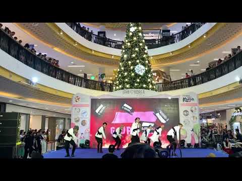 The makaz (g-dragons) cover Ateez intro + pirate king + wonderland from Thailand