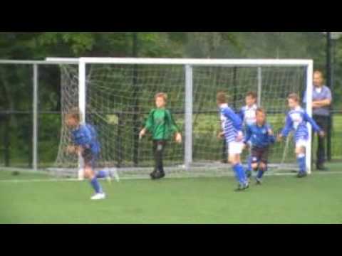 VOETBAL : Leeuwarder Zwaluwen E1 2010-2011:  Andre Jansen is erbij!!