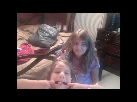 Wisconsin Dells Vacation-Day 0-Night Before 004-Kids on 2 Cameras (Hi and Lo Def).MOV