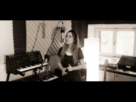 Adesso tu - Sara Cruz (Eros Ramazzotti Acoustic Cover - Sanremo 1986)