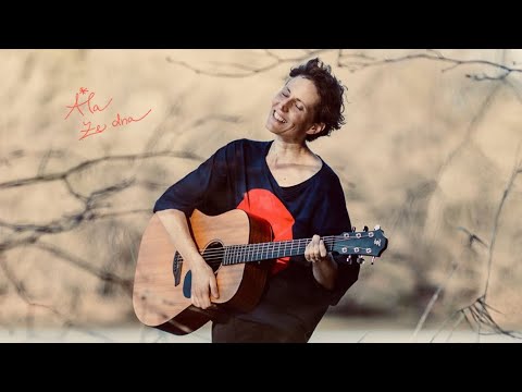 “A*la - Ze dna” … debutové album + sbírka poezie a fotografií Alice Boleloucké