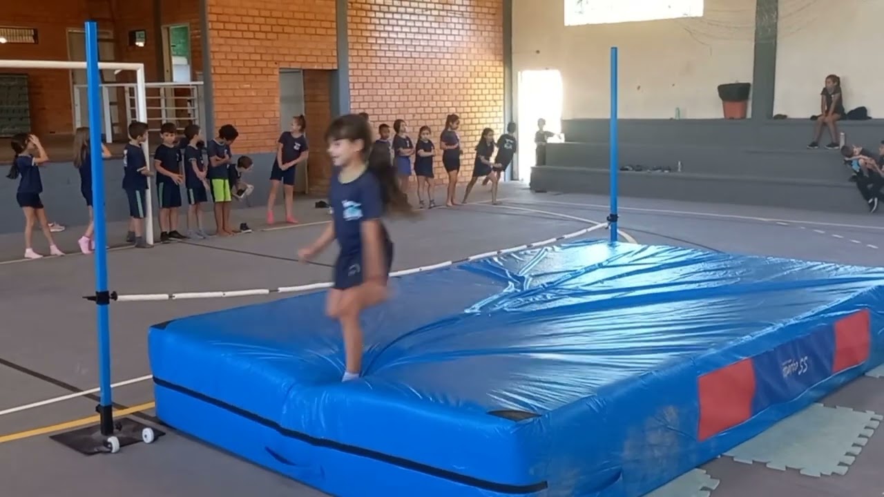 SALTO EM ALTURA - (Tesourinha)