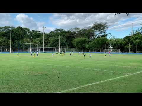 Ícaro Emanoel: Golaço em cobrança de falta.