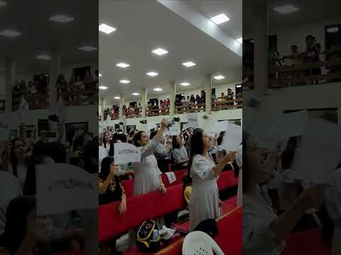 Vou erguer a Bandeira da Vitória e cantar #louvores