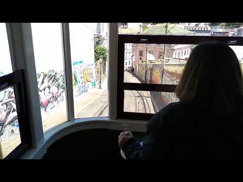 Lissabon Elevador da Gloria. Steil bergab