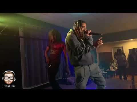 Mr.Chicken "Never Could" Live Performance