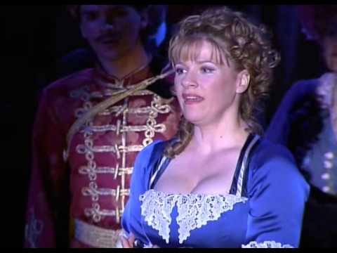 Budapesti Operettszínház - Marica Grófnő