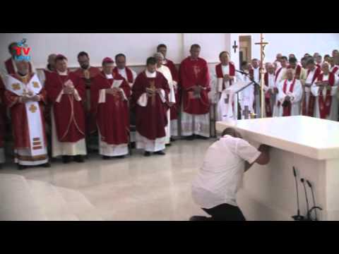 Posveta oltara i crkve Hrvatskih Mučenika Udbina, 10.09.2011.