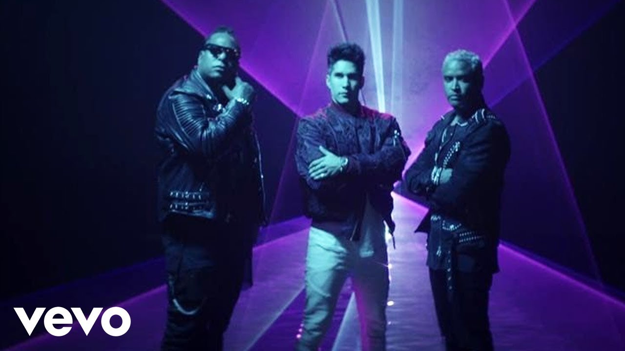 Chyno Miranda, Zion & Lennox — Hasta El Ombligo