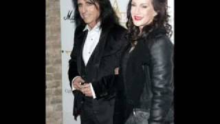 ALICE COOPER - LITTLE BY LITTLE [STILL PICTURES].flv