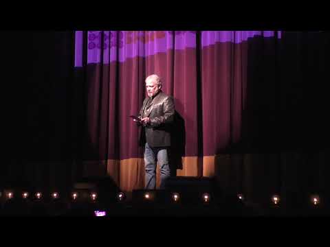 Tom Brown Introduces Elvis in Concert: Dean Z - video by Susan Quinn Sand