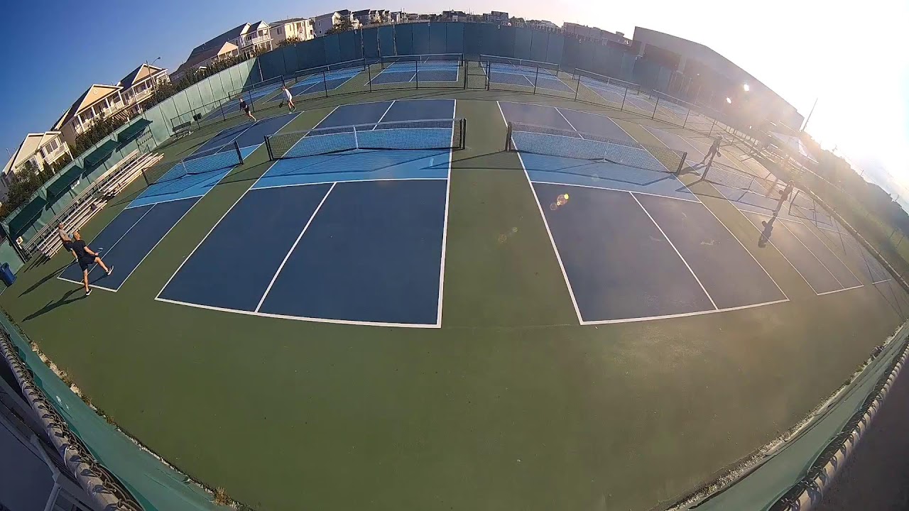 Live webcam view of 18th Street Pickleball Courts