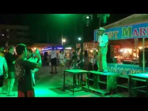 Вечерний рынок на Джомтьен