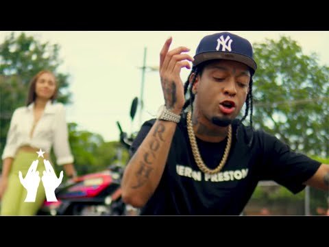 Rochy RD - Pensando En lo Que Tu Anda  | Video Oficial