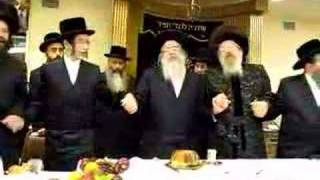 האדמו"ר מצאנז קלויזנבורג עם האדמו"ר זימיגרוד