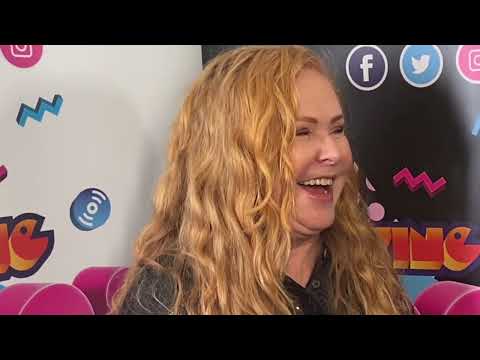 Carol Decker chats to @loving80smusic, backstage, at Rewind Scotland 2022