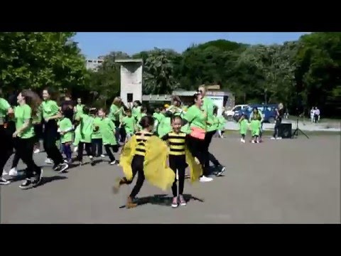 Atitudinea ECOnteaza - flashmob în Parcul Brătianu din Oradea