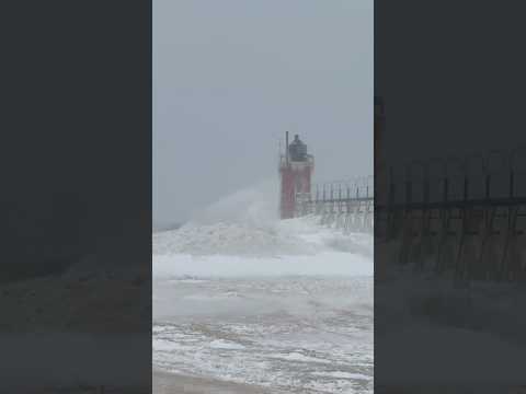 Got some nice wave action in South Haven Jan 18, 2026! #miwx #ice #lighthouse #lakeeffectsnow #cold