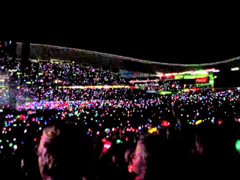 download lagu mp3 mp4 Charlie Brown Coldplay Gifs, download lagu Charlie Brown Coldplay Gifs gratis, unduh video klip Charlie Brown Coldplay Gifs