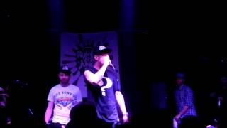 Rumble In The Jungle - Clementino Live "Butterfly Effect\La Luce" + Dj Uncino @Retronouveau