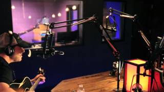 Rodney Atkins singing "Doin it Right"