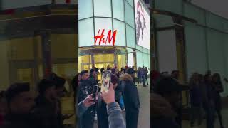 Download lagu Yonge-Dundas square Toronto 🇨🇦 #toronto #canada #travel #downtown #roadtrip mp3