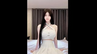 4k beautiful girls n cute girls dance 2023 #tiktok #youtubeshorts 종말 예쁘다