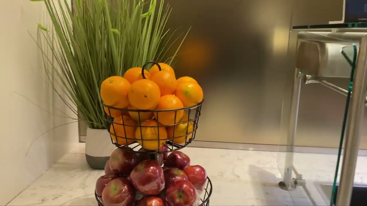 United Airlines United Club thumbnail