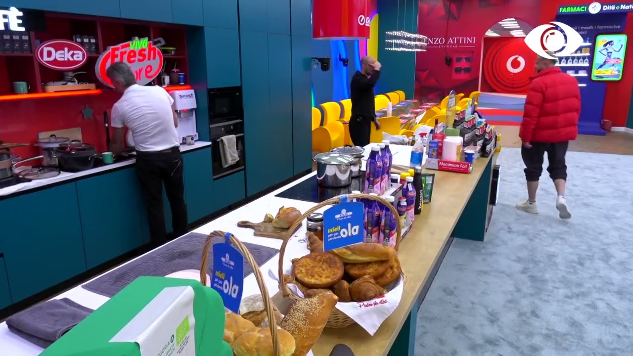 Kristi pastron në kuzhinë/ Qetsori: E bën se do të duket më i mirë