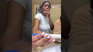 The funniest reaction to a pregnancy test 🤣😭 (🎥 Viralhog)