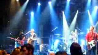 &quot;Tracing Lines&quot;  (Live at Koko) - FEEDER