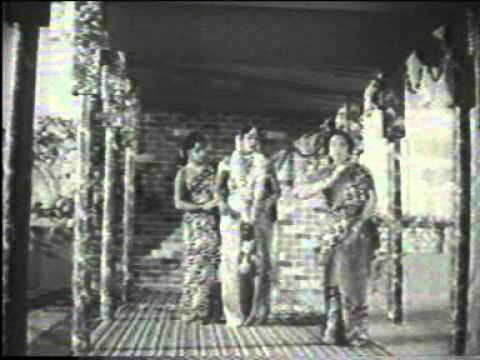 Rakta Sambandham--1962...bangaaru bomma raaveme.MPG