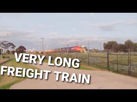 VERY LONG MELBOURNE TO PERTH FREIGHT TRAIN AT LAVERTON - 12,000 HORSEPOWER