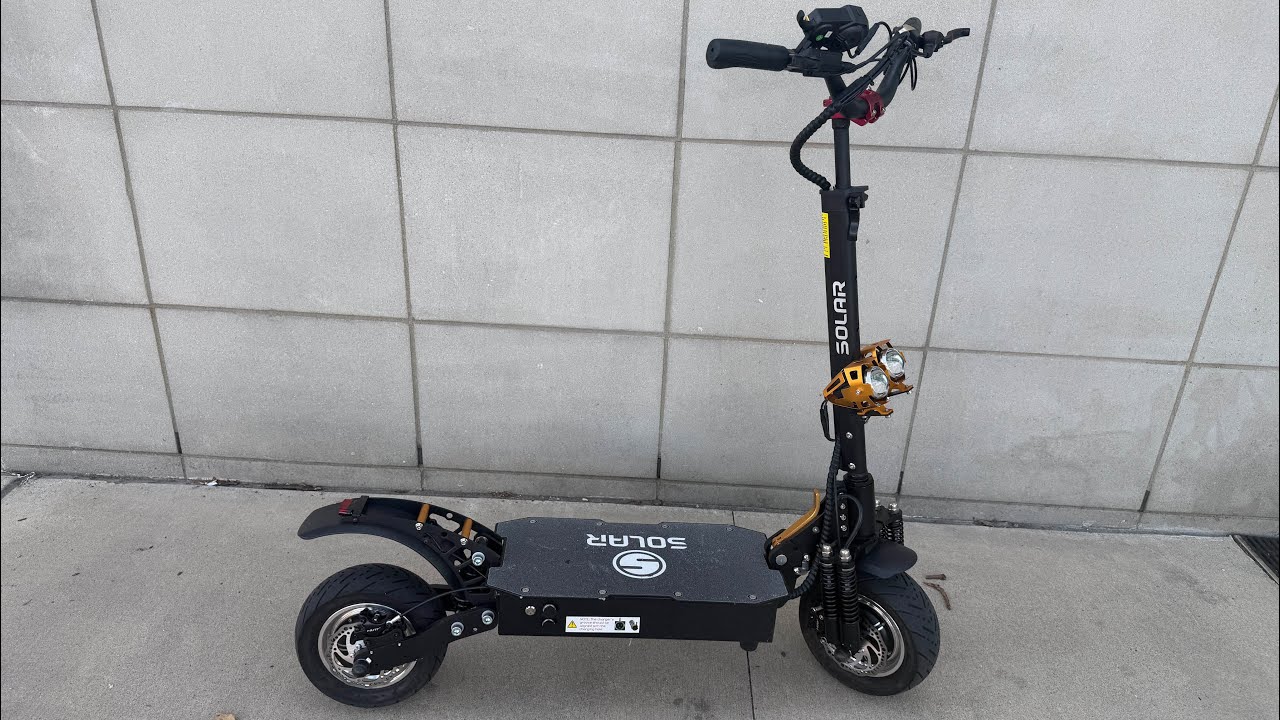 Solar P1 Pro - This Eclectic Scooter Goes Over 50 MPH ( That’s Fast AF 🚨 )