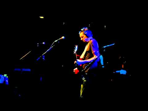 Paul Gilbert - Little wing (Jimi Hendrix cover) PARIS 2010