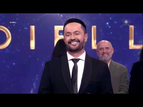 Sinan Hoxha - Kolazh "Shqipëria e mesme" E Diell