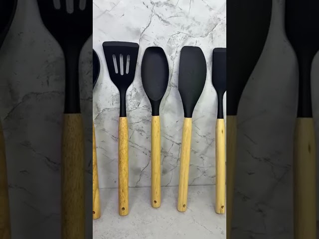 Vídeo relacionado con BigKing Portacubiertos de mesa, escurrecubiertos con base de bambú, 3 compartimentos extraíbles, porta cubiertos de cocina para guardar cuchillo, tenedor y cuchara (madera)