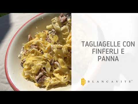 Tagliatelle con finferli e panna