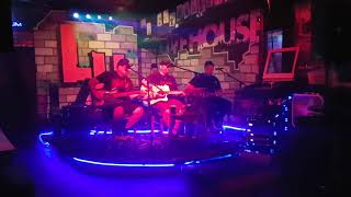 The WhatKnots - Hand In Hand (Walking on Cars cover)