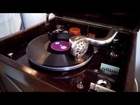 Jersey Bounce - Benny Goodman - Okeh 6590 - 1942 - Phono HMV 145 - Orthophonic Sndbox