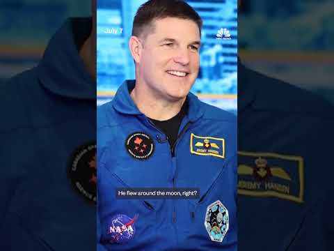 Artemis II astronaut Jeremy Hansen is stepping down from his full-time role