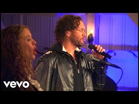 David Phelps - Jesus, What a Wonderful Child [Live]