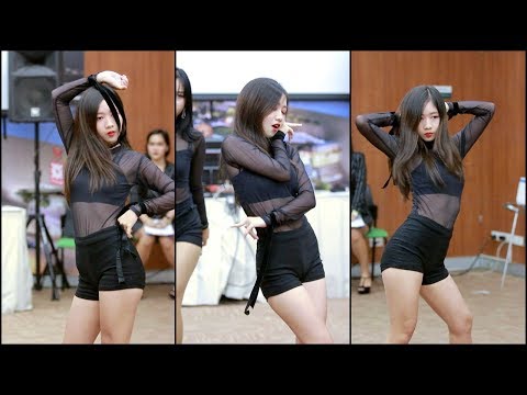 171028 직캠 "Music"(Glamorous Rose) -ChoA- "Bing Bing"(AOA) @ Future Park Rangsit ; Cam by FERN
