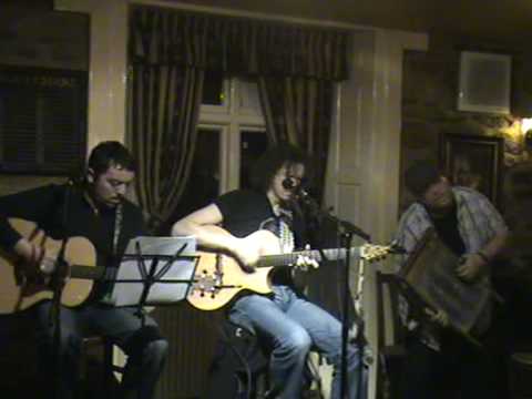 P00kah, Picard and Sigi - Over The Hill (John Martyn cover) at Spratton Fringe