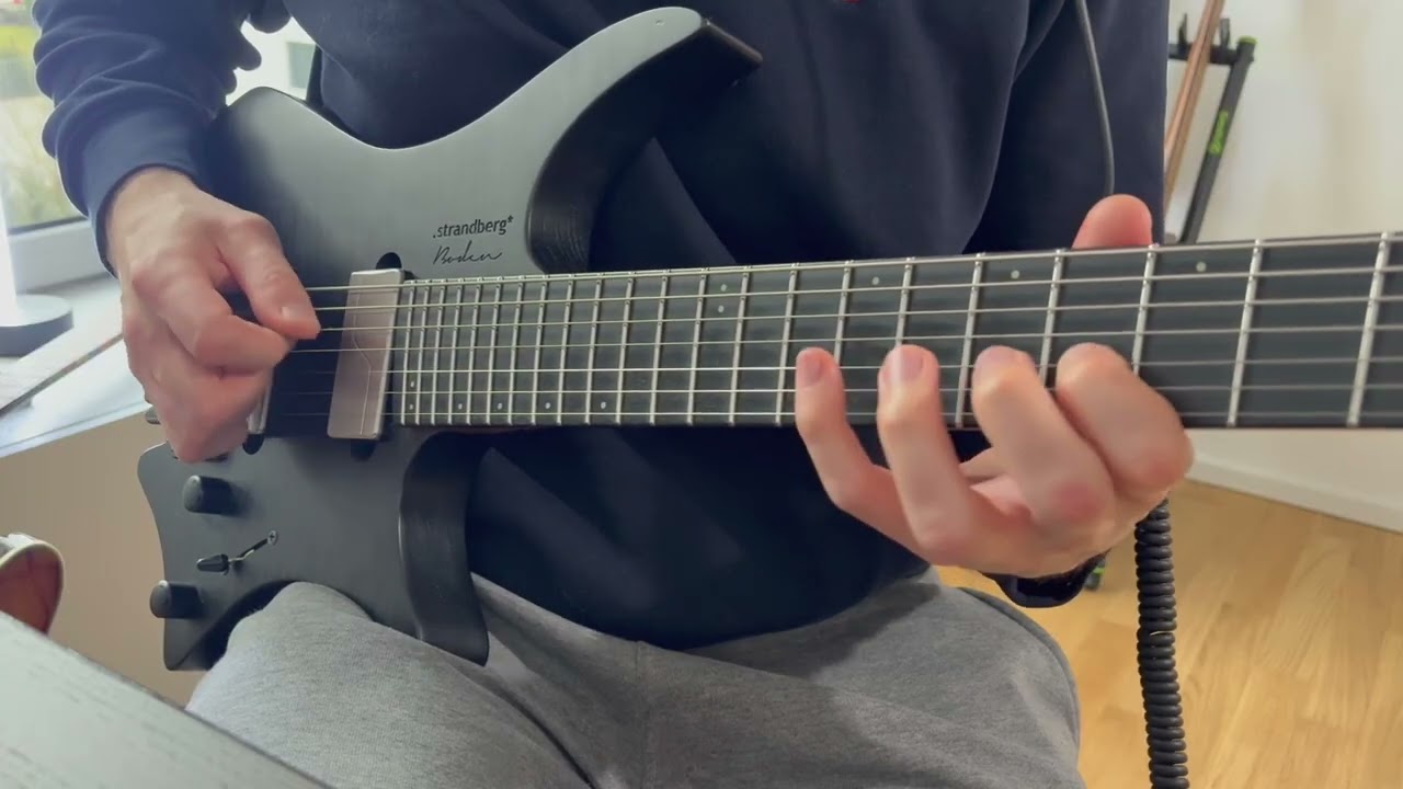 Guitar cover of the Plug In Baby intro riff by Muse
